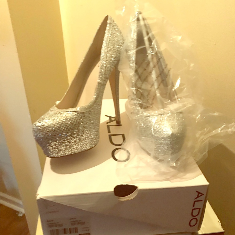 Shoe